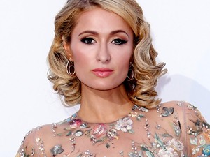 Sok meztelenruhát láttunk már, de Paris Hiltonétól tátva maradt a szánk!