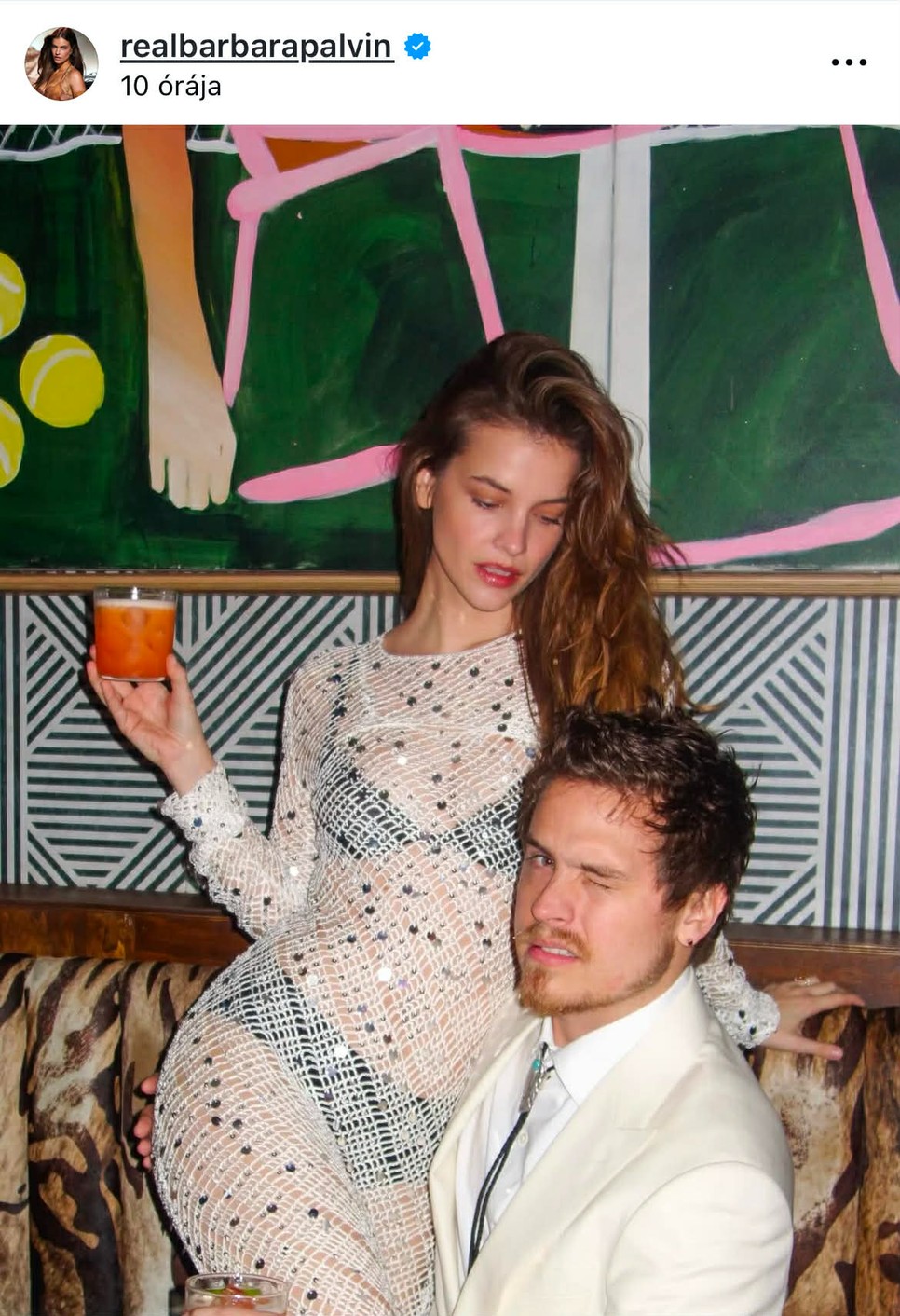 Palvin Barbara ruhája nem sokat hagy a képzeletre