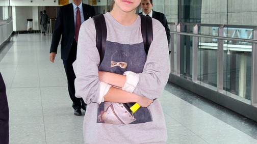 Ekkora sztár Palvin Barbi: már fotósok várják a repülőtéren