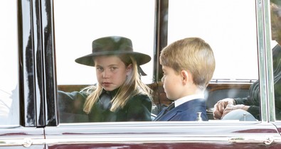 György herceg nem utazhat egy repülőn a saját apjával, és nem ez az egyetlen kőkemény szabály, ami a gyerekekre vonatkozik