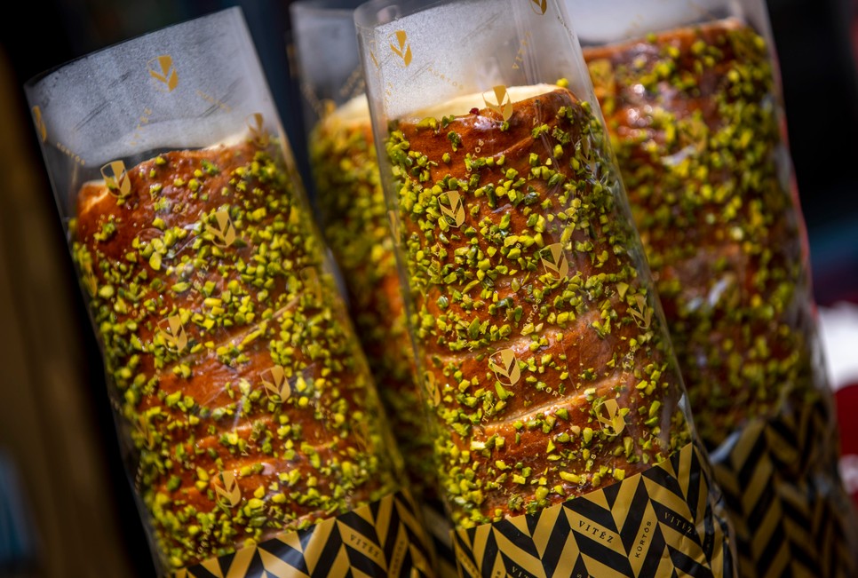 Nem csoda, hogy a fesztiválok népszerű termékévé vált a kürtőskalács