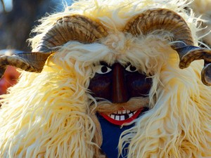 Tavaszvárás, téltemetés és a rend felfüggesztése – A karneváli időszak ünnepségeinek nyomában