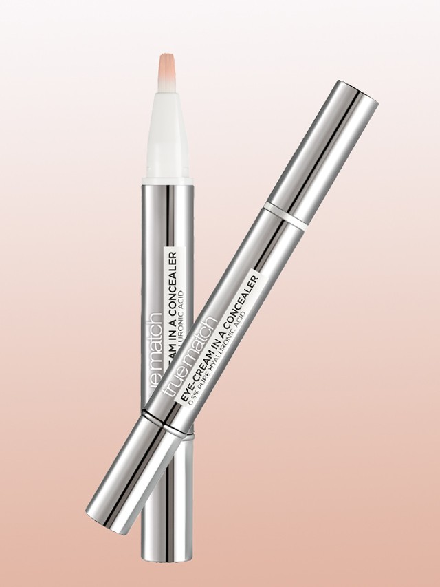 *Viszlát szem alatti karikák!*Az ikonikus alapozójuk után megérkezett a L'ORÉAL PARIS legújabb True Match korrektora, mellyel csupán néhány ecsetvonással elintézheted a szemed alatt lévő makacs karikákat. A 0,5% tiszta hyaluronsavat tartalmazó formula segít a szemkörnyék bőrének ápolásában és bársonyosan simává teszi a területet. Ez aztán egy igazi multifunkciós termék!True Match korrektor L'ORÉAL PARIS 3699 FtItt keresd: drogériák