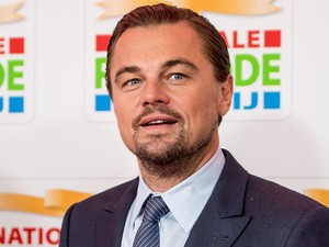Végre látjuk Leonardo DiCapriót és új barátnőjét együtt
