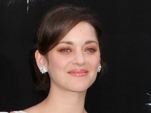 Marion Cotillard megmutatja a tökéletes szettet