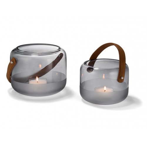 A Dublino Home-ban 20 százalék kedvezményt kapsz GLAMOUR-napok alatt minden a kiskereskedelmi  üzletben és webshopban megjelölt és elérhető teljes áras termékükre. Gyertya tartóval PP MARLON-Dublino Home 23725 Ft