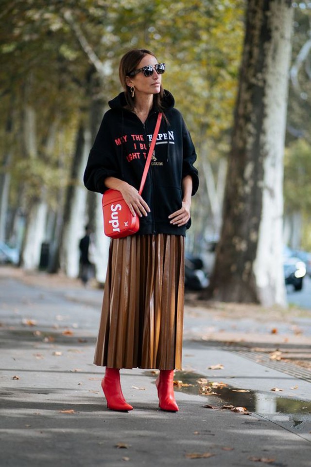 Így viseld a kapucnis pulóvert!