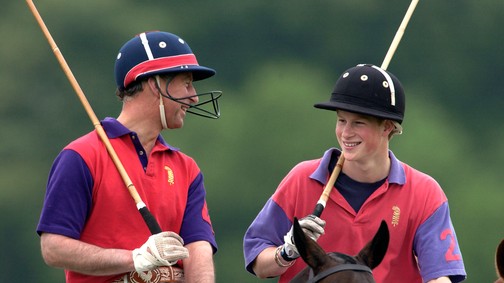 Ez volt az a végzetes hiba a szakértő szerint, amikor Károly király elveszítette Harry herceget