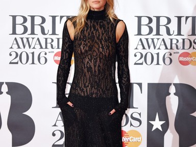 Leonardo DiCaprio exe cicimutagató dresszben