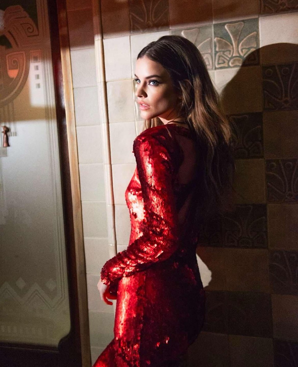 Palvin Barbara fotói az ikonikus Four Seasons Hotel Gresham Palace Budapestben készültek