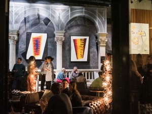 Grandiózus neoavantgárd festményekkel vár a hatodik Art Corner