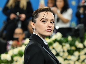 Élete legmerészebb ruhájába bújt A Fehér Lótusz sztárja, Aimee Lou Wood: csak ámulunk a bátorságán