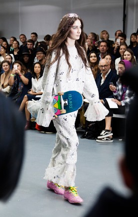 Méltó lezárása a londoni divathétnek az Ashish show