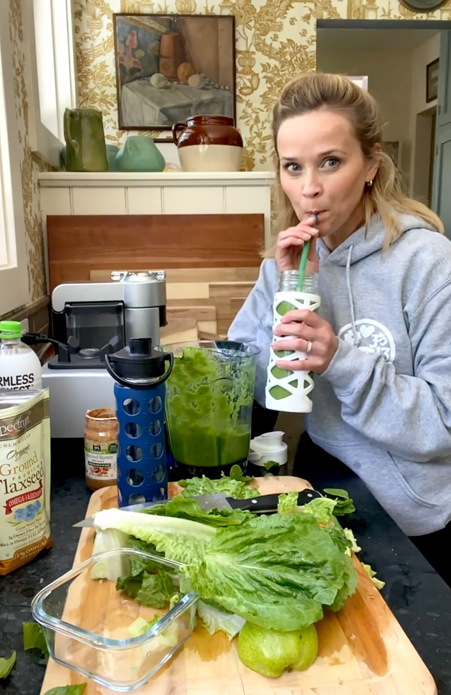Reese Witherspoon ezt az isteni smoothie-t issza minden reggel, azonnal be kell iktatnod a napirendedbe