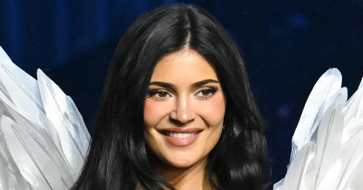 Kylie Jenner életében először vonult végig a Victoria's Secret bemutatón, és rögtön ő viselte a legkülönlegesebb fehérneműt