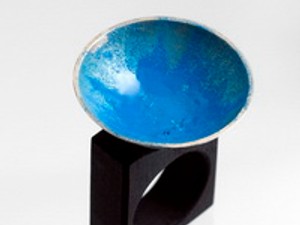 Ékszer is kapható Vágó Rékánál