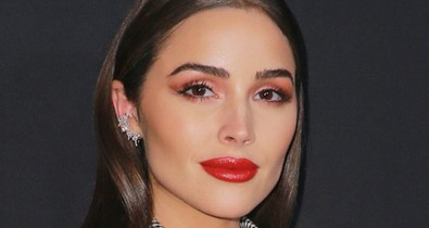 Imét egy felesleges pucérruha: Olivia Culpo csak egy óriásbugyival takarta magát