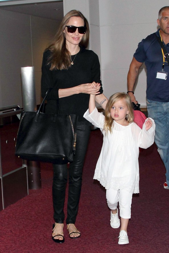 Angelina Jolie tündéri kislányával, Vivienne-nel