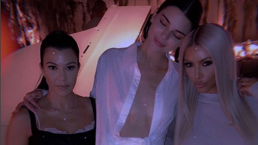 Durva! Menő lehet az ´Öljük meg a Kardashianokat´ póló?