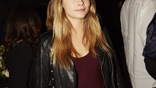 Bevetésen a partikirálynő, Cara Delevingne