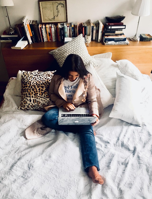 Tökéletes outfit a bekuckózáshoz Cselényi Esztertől!