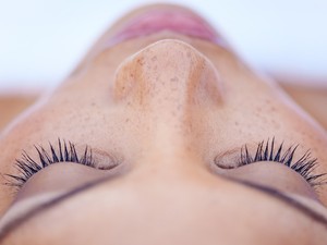 Rusznyák Gyula: Giorgio Armani szerint a tökéletes smink alapja a gyönyörű bőr