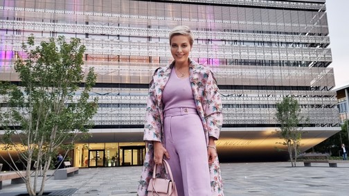 Ezt az üde pasztell szettet neked is kötelező beépítened a ruhatáradba!