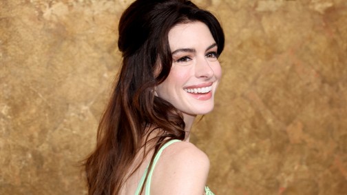 A sztárok divatbemutatót csináltak Az Ördög Pradát visel 2 premieréből, Anne Hathaway szettjén csak ámulunk