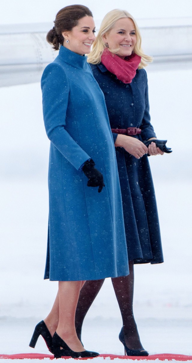 Kate Middleton Norvégiában viselt kabátruhája