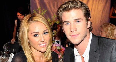 ÓÓÓ! Miley Cyrus megmutatta az első csókját Liam Hemsworth-szel