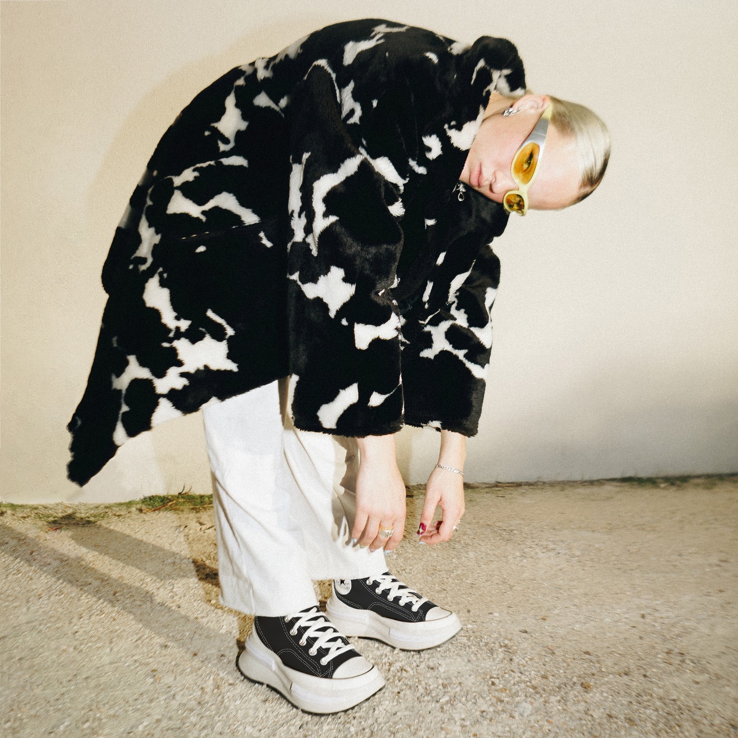 A klasszikus fehér vagy fekete változat még mindig tuti befutó.