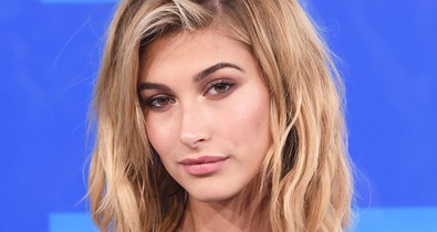 Hailey Baldwin viselte az MTV VMA legbrutálisabb cipőjét