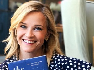 12 könyv Reese Witherspoon ajánlásával, amit magyarul is elolvashatsz