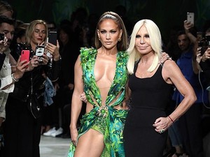 Jennifer Lopez legemlékezetesebb Versace pillanatai