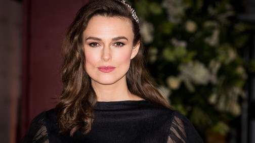 Keira Knightley álomszép meztelenruhája maga a megtestesült elegancia