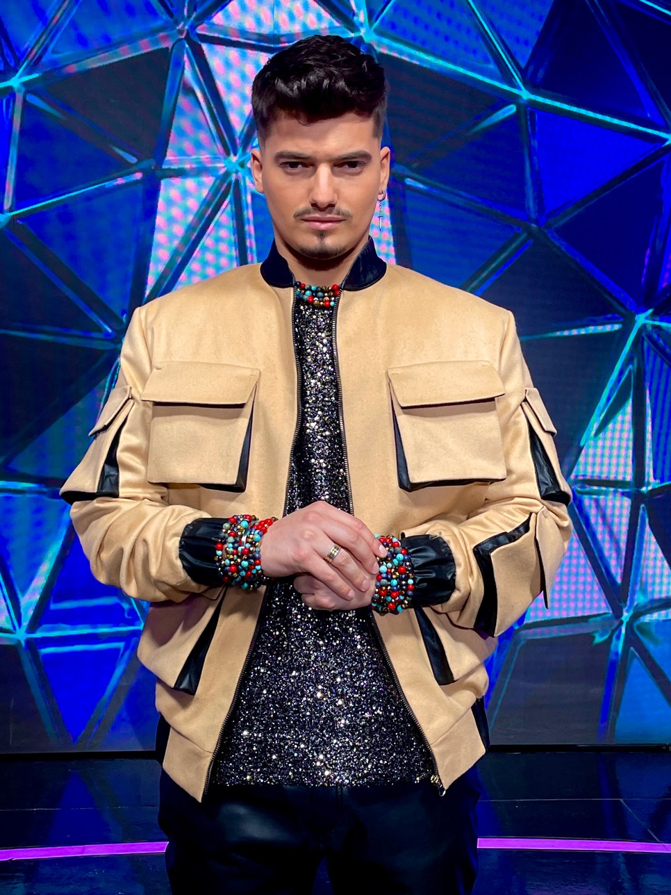 Marics Peti Sztárban sztár öltözékében is visszaköszönnek az ásványokból készült gyöngyök