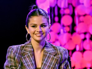 Selena Gomez szexi bubi frizurára váltott, vége a hosszú hajnak
