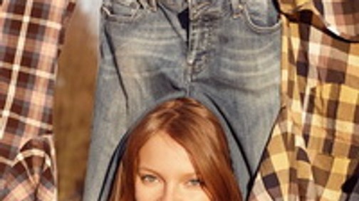 Enikő meztelenül reklámozza a Boss Orange téli kollekcióját