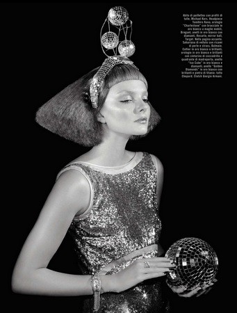 Mihalik Enikő tökéletes műnő