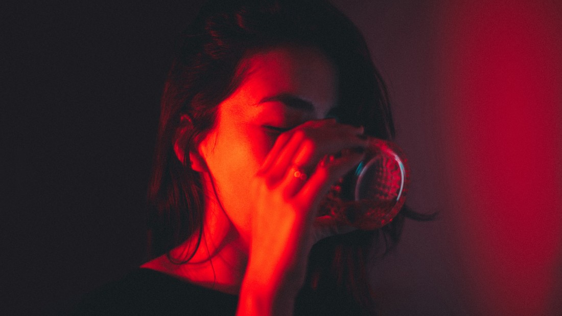 A nők alkoholizmusáról kevés szó esik, pedig ugyanolyan probléma, mint a férfiakat érintő függőség