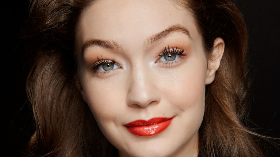 A tartós rúzs ma már nem feltétlenül matt, de fontos odafigyelni az előkészületekre