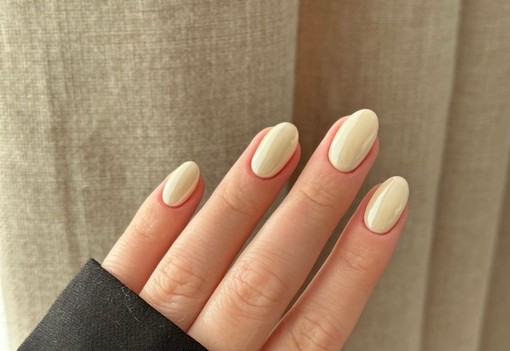 10 álomszép esküvői köröm a klasszikus franciától az extravagáns dizájnokig