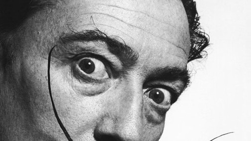 A tudás hatalom, a bajusz király!