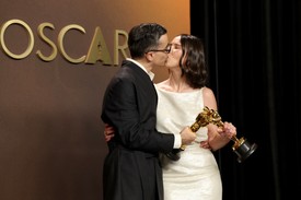 Amikor életed szerelme egyben az alkotótárad is. A Two People Exchanging Saliva, mostanra A legjobb élőszereplős rövidfilm kategória győztesének készítői, Alexandre Singh és Natalie Musteata ékes példája annak, hogyan kell közösen értéket teremteni. 