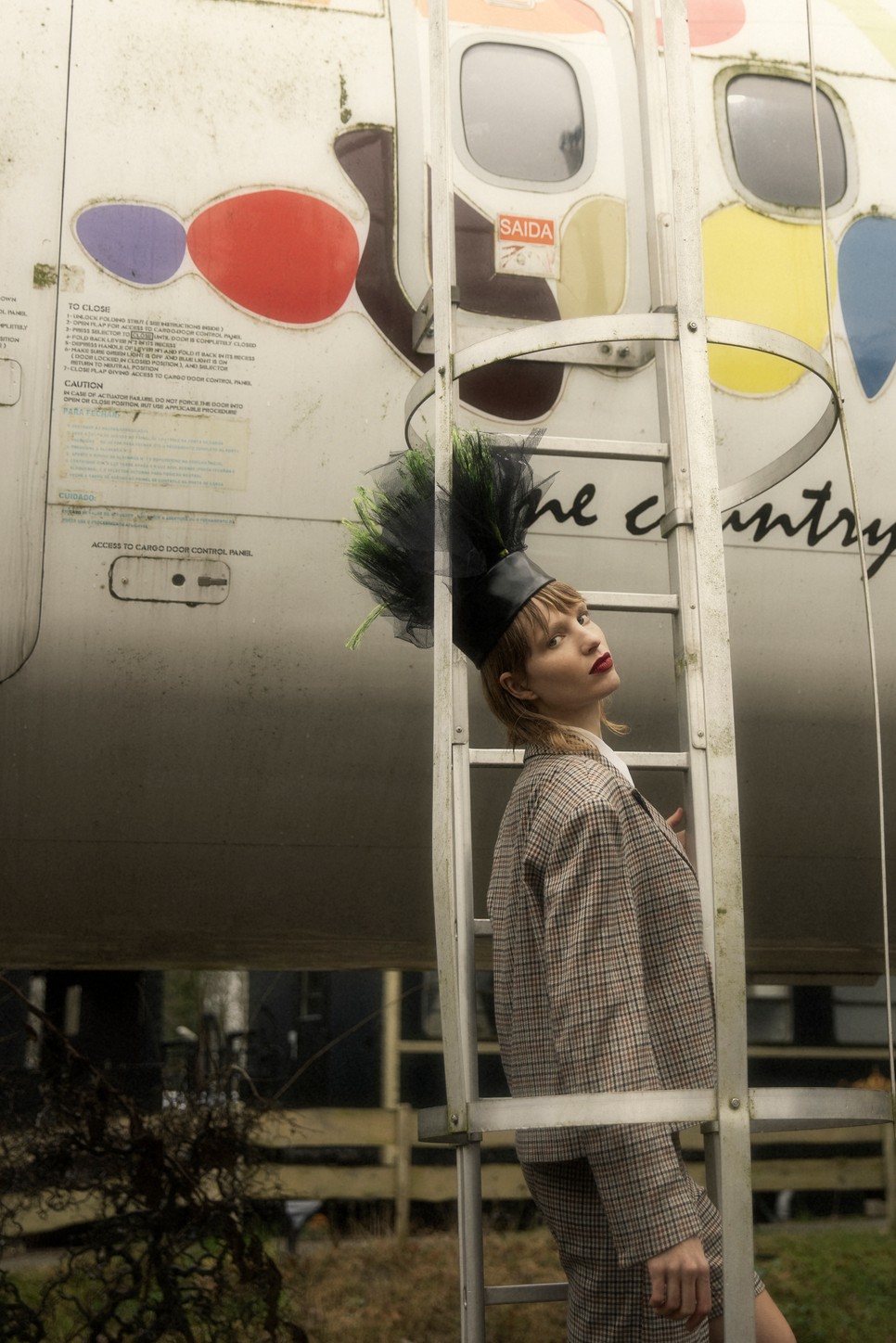 Blézer és sort ASHLEY LUYPAERS | Ing COS | Kalap ALIET MOES