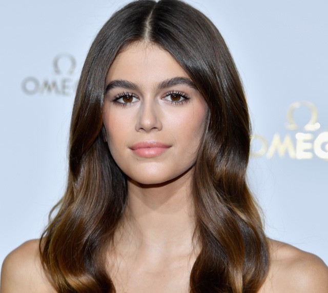 Kaia Gerber tudja hogy kell élni! Így lazul a tengerparton!