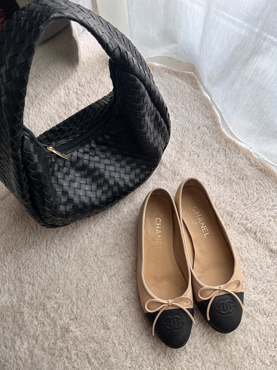 Az egyik kedvenc táskája és cipője mindig feldobja Noémi megjelenését