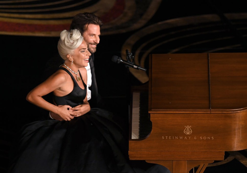 Bradley Cooper és Lady Gaga a 2019-es Oscar-gálán