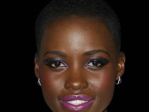 Akár modell is lehetett volna, de a színészet mellett döntött az Oscar-esélyes Lupita Nyong`o