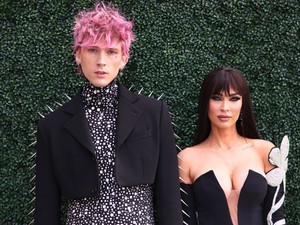 Megszületett Megan Fox és exe, Machine Gun Kelly gyereke - gyönyörű videóval jelentették be a csöppség érkezését